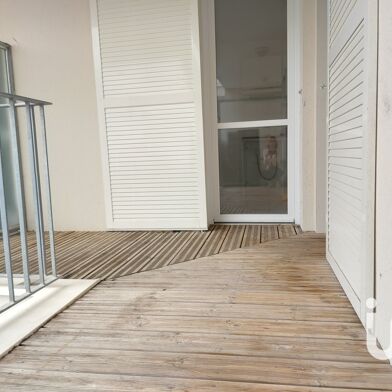 Appartement 4 pièces 180000 €