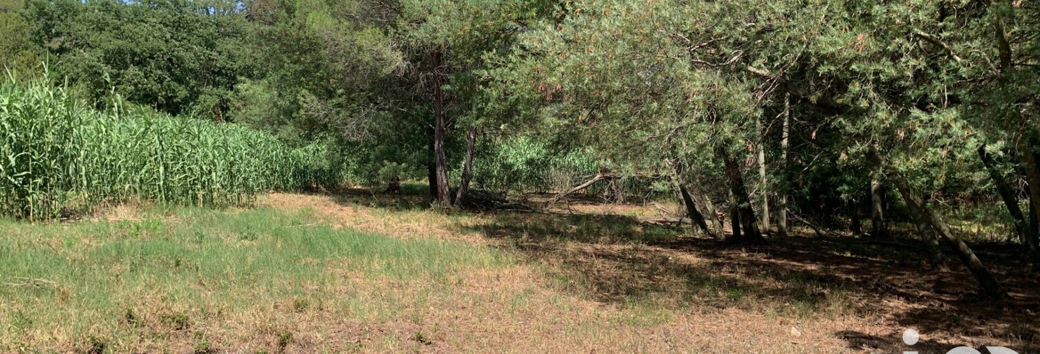 Terrain  2398 m² à vendre à Fréjus (83600)