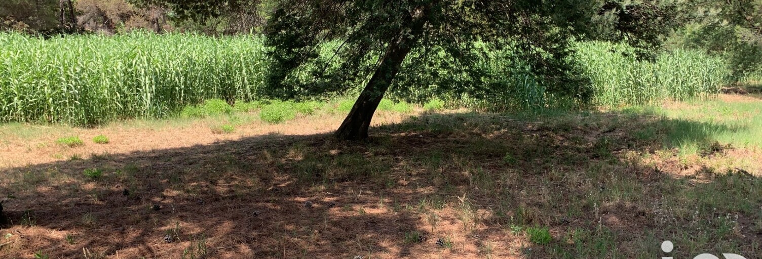 Terrain  2399 m² à vendre à Fréjus (83600)