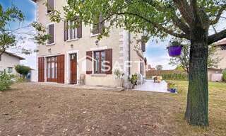 Maison 8 Pièces 221 m² à vendre à Izeaux (38140)