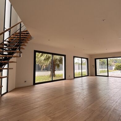 Maison 6 pièces 659610 €