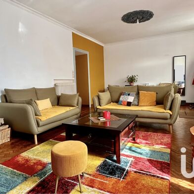 Appartement 6 pièces 233900 €