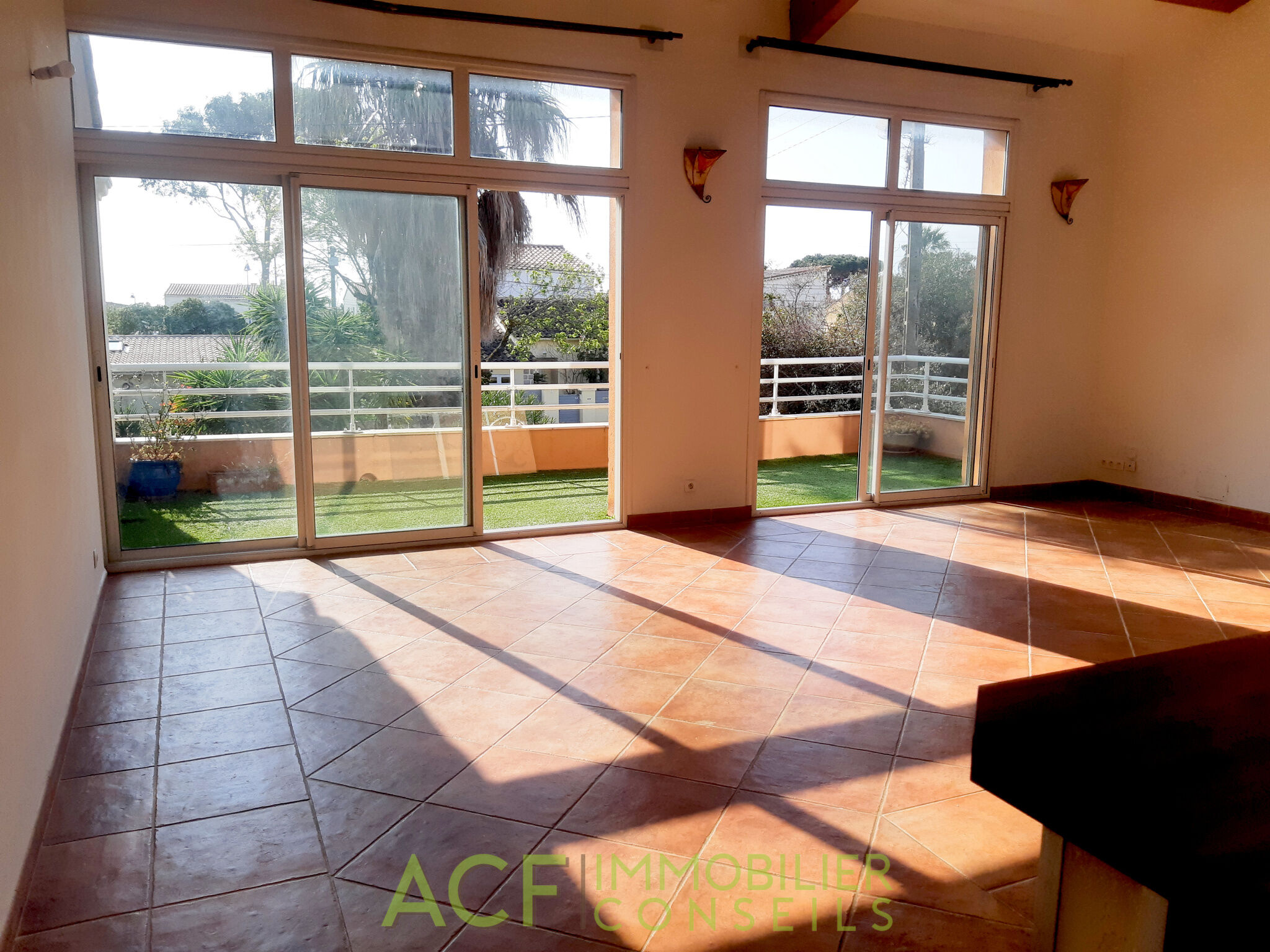 Appartement  T5 à vendre Ayguade-Ceinturon 83400