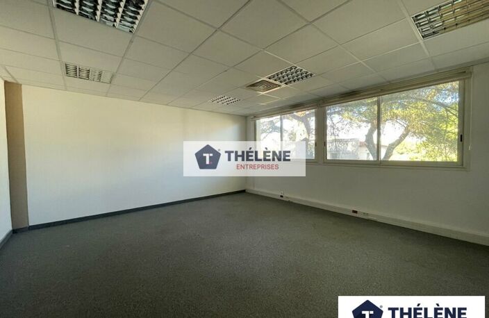 BUREAUX à LOUER — photo 5