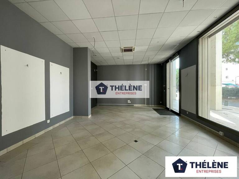 BUREAUX à LOUER — photo 1