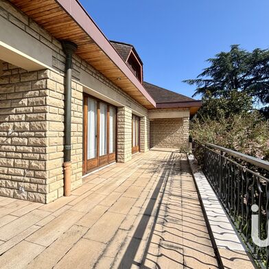 Maison 7 pièces 900000 €