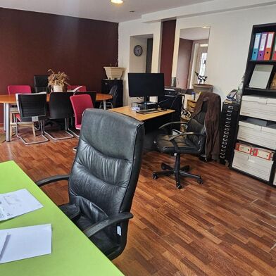 Commerce  469000 €