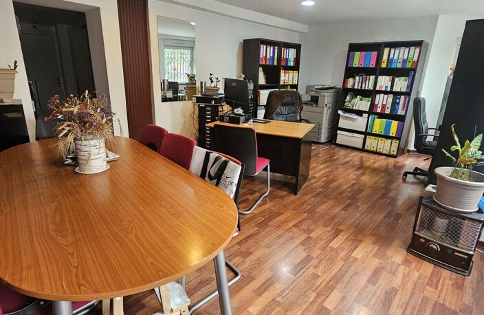 Vente Murs commerciaux 69 m&sup2; — photo 3