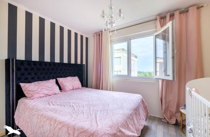 Vente appartement 4 pièces 72 m² Saint-Priest (69800) — photo 5