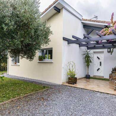 Maison 6 pièces 622560 €