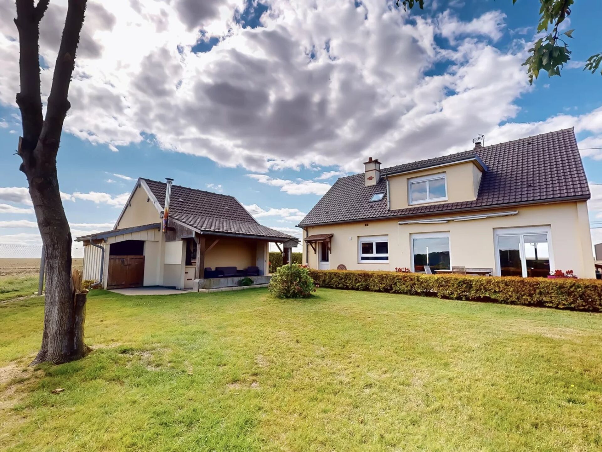 Maison 7 pièces 146 m² · à Favières · 146 m² · 242 900 €