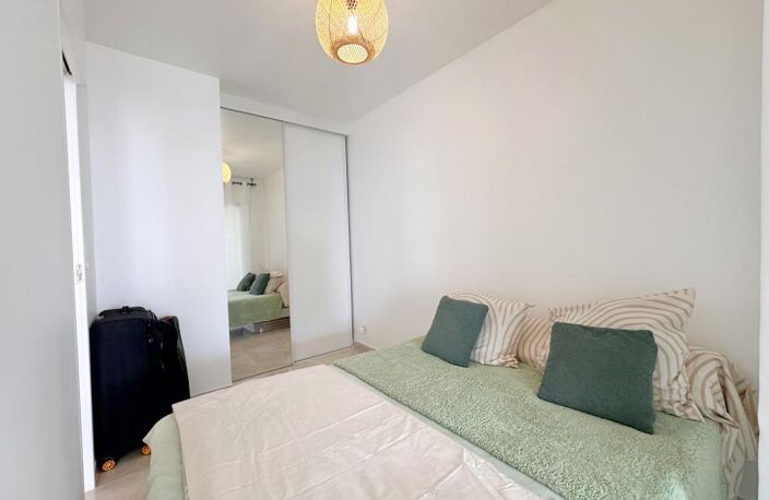 Cannes plage du Midi — 2 pièces 41 m², vue mer — photo 3