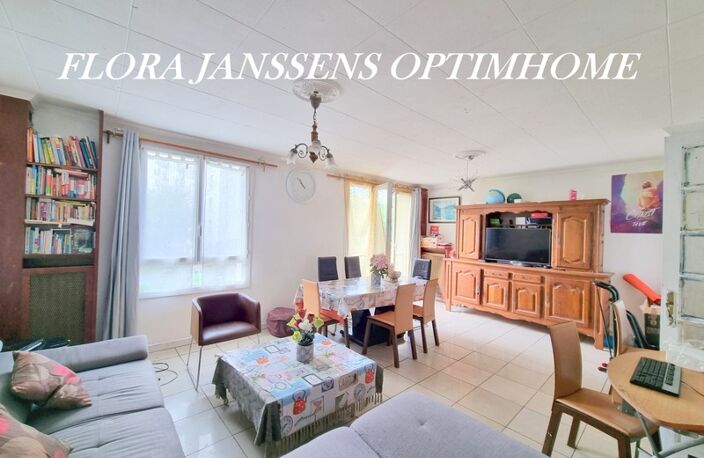 APPARTEMENT DANS RESIDENCE FAMILIALE AVEC CAVE ET BALCON — photo 3