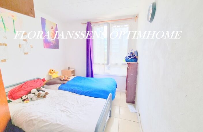 APPARTEMENT DANS RESIDENCE FAMILIALE AVEC CAVE ET BALCON — photo 5