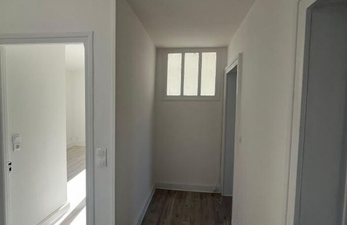 Appartement À Louer — photo 2