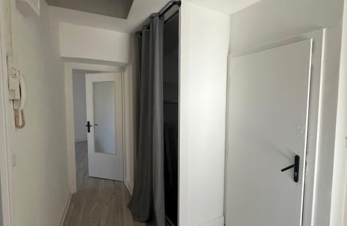 Appartement À Louer — photo 3