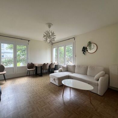 Appartement 3 pièces 780 €