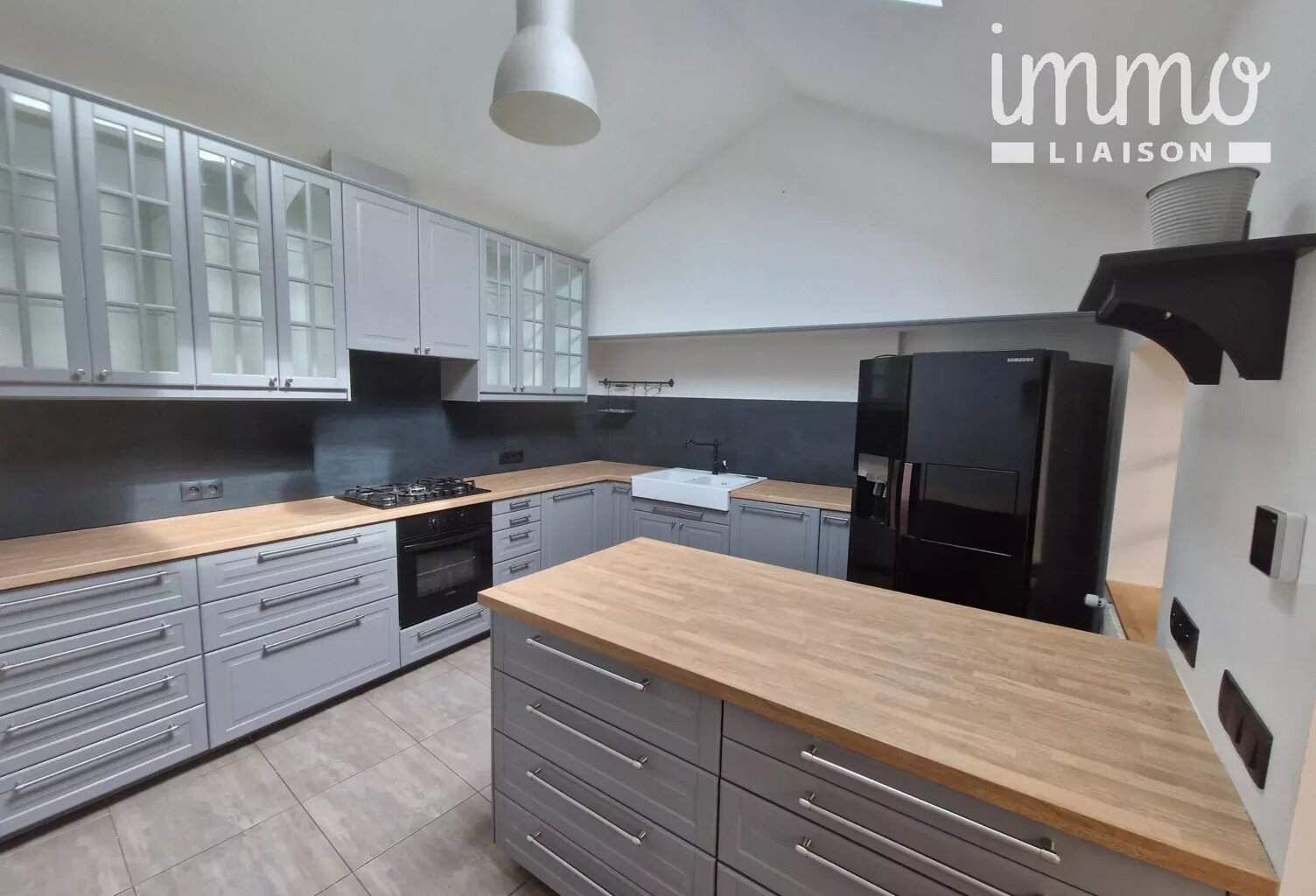 Magnifique maison en pierre T4 de 142 m² avec des dépendances su — photo 1