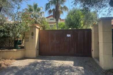 Appartement 4 pièces 2400 €