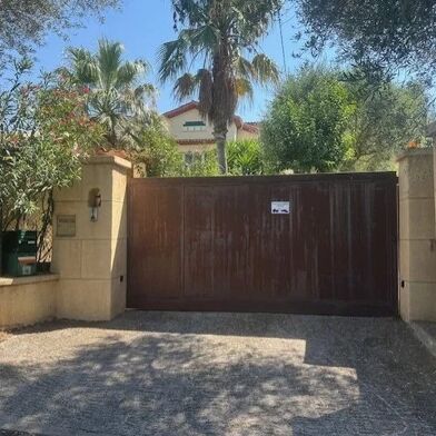 Appartement 4 pièces 2400 €