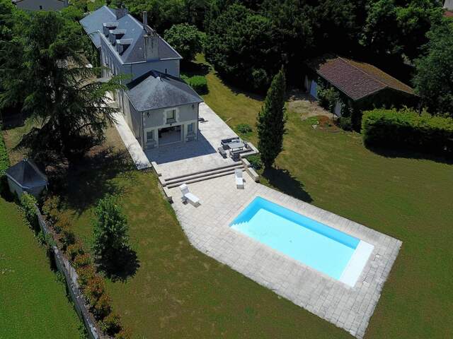 BELLE PROPRIÉTÉ AVEC PISCINE AVANTON — photo du bien