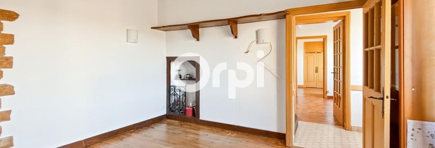 Maison 5 Pièces 125 m² à louer à Les Halles (69610)