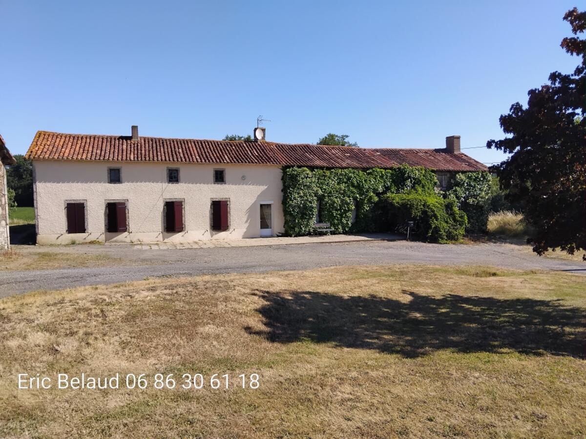 Villa / Maison  T7 à vendre Breuil-Bernard (Le) 79320