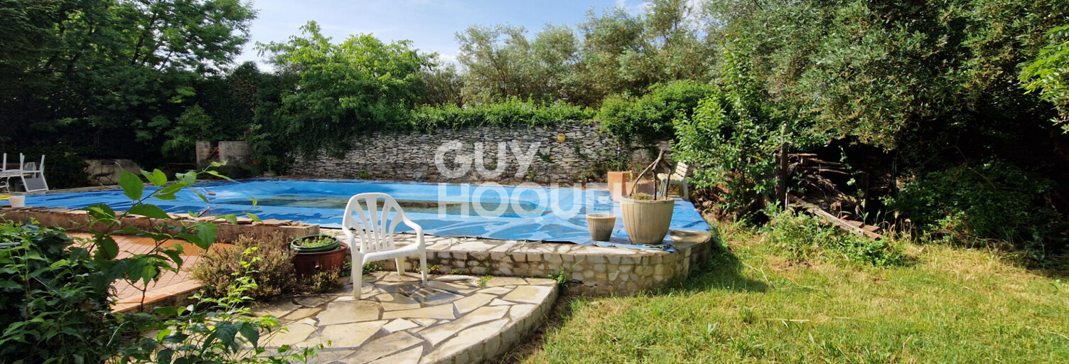 Maison 9 Pièces 227 m² à vendre à Aujargues (30250)