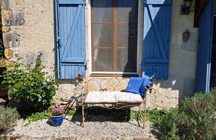 Maison à vendre avec jardin à Nérignac, Poitou-Charentes — photo 3