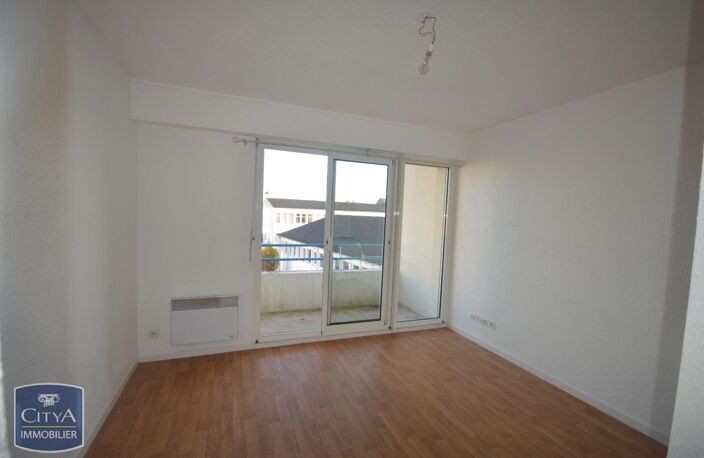 Location appartement 1 pièce 20 m² à Cholet (49300) — photo 3