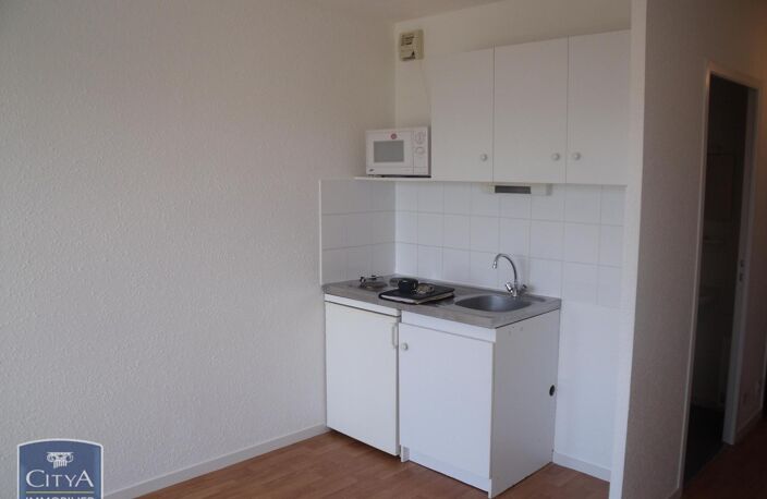 Location appartement 1 pièce 20 m² à Cholet (49300) — photo 4