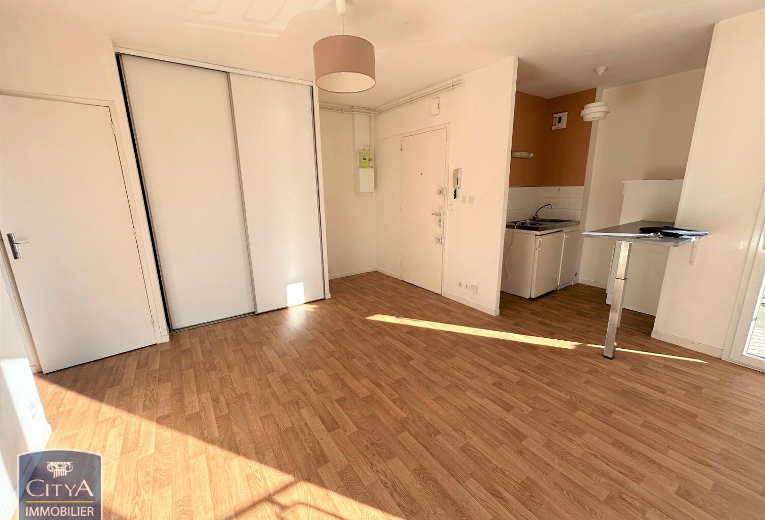 Location appartement 2 pièces 37 m² à Cholet (49300) — photo 1