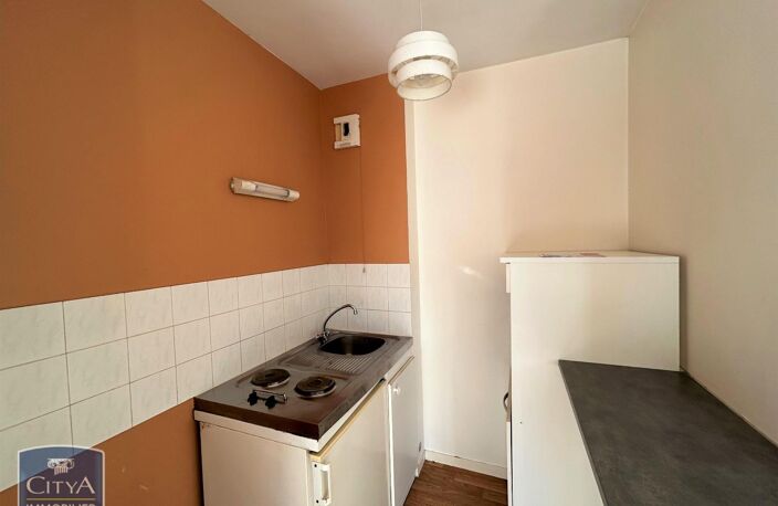 Location appartement 2 pièces 37 m² à Cholet (49300) — photo 3