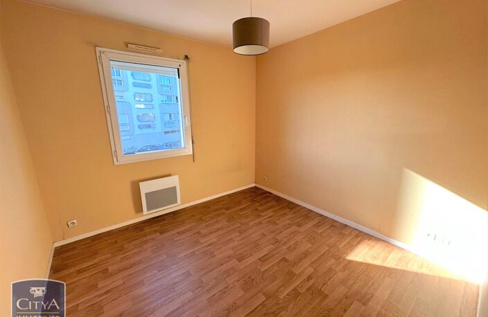 Location appartement 2 pièces 37 m² à Cholet (49300) — photo 4