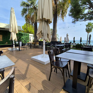 Commerce  332000 €