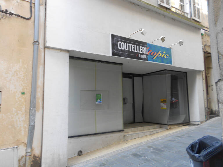 Local commercial centre ville Thiers — photo 1