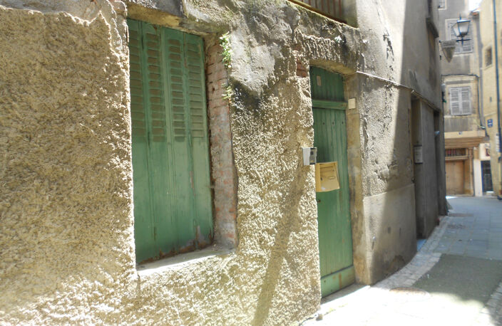 Appartement en duplex avec cour intérieur, garages à Thiers — photo 2