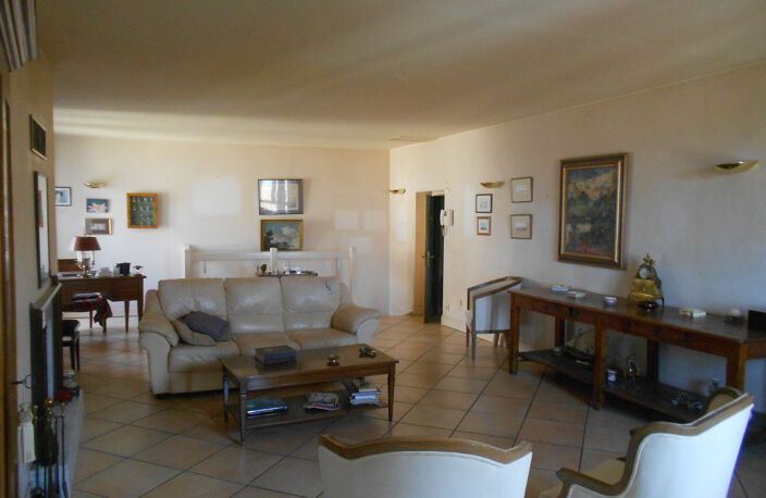 Appartement en duplex avec cour intérieur, garages à Thiers — photo 4