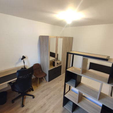 Appartement 1 pièces 360 €
