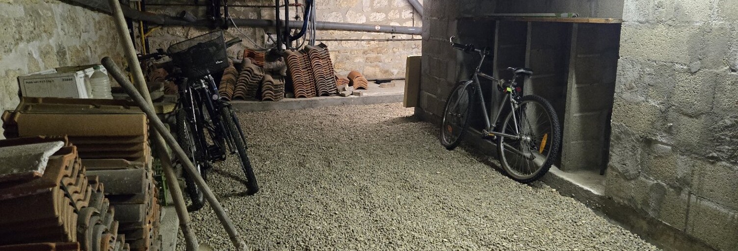 Immeuble  527 m² à vendre à Angoulême (16000)