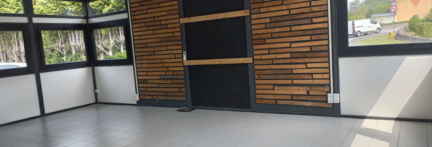 Bureau  40 m² à louer à Lumbres (62380)