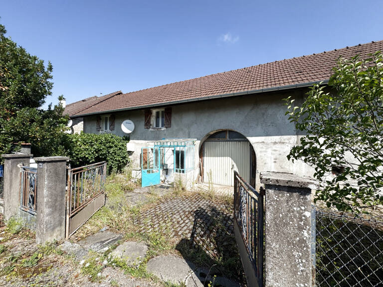 Vente ancienne ferme à rénover sur 10 ares 55 ca de terrain — photo 1