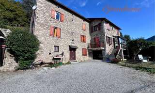 Maison 9 Pièces 200 m² à vendre à Angoustrine-Villeneuve-des-Escaldes (66760)