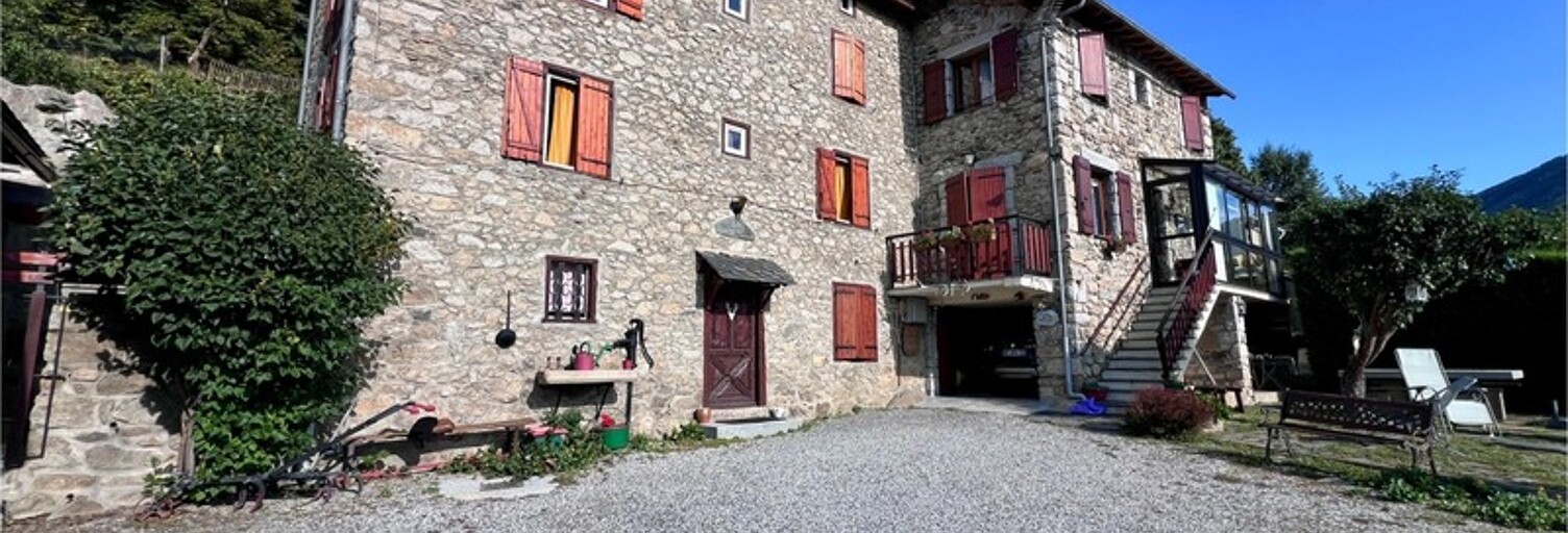 Maison 9 Pièces 200 m² à vendre à Angoustrine-Villeneuve-des-Escaldes (66760)