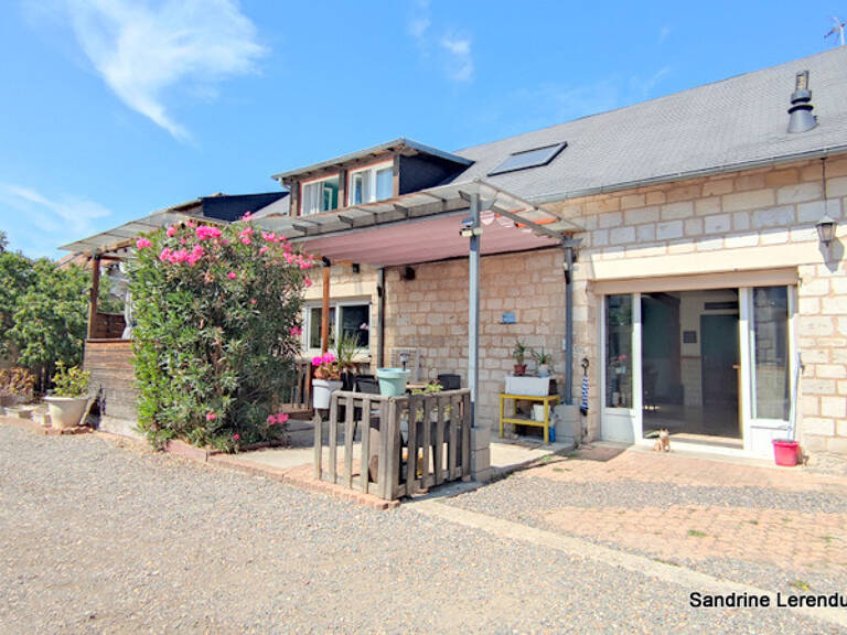 L'élégance d'une grande maison de village Normande en Pierre de Taille de 298 m² à réinventer — photo 1