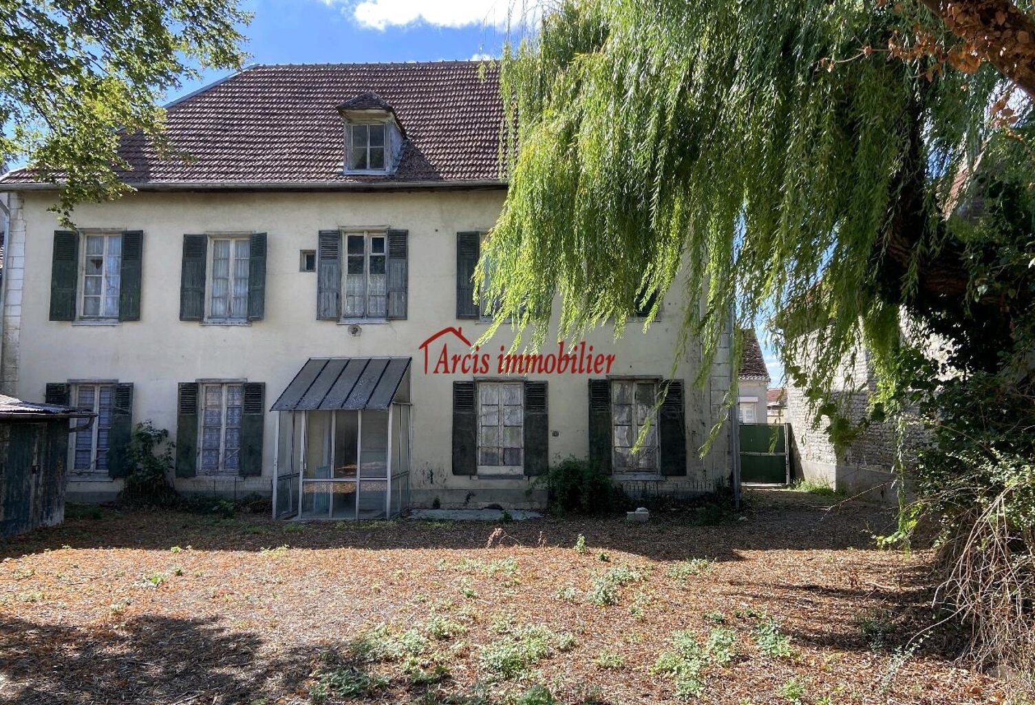 Vente maison 9 pièces 240 m² Arcis-sur-Aube (10700) — photo 1