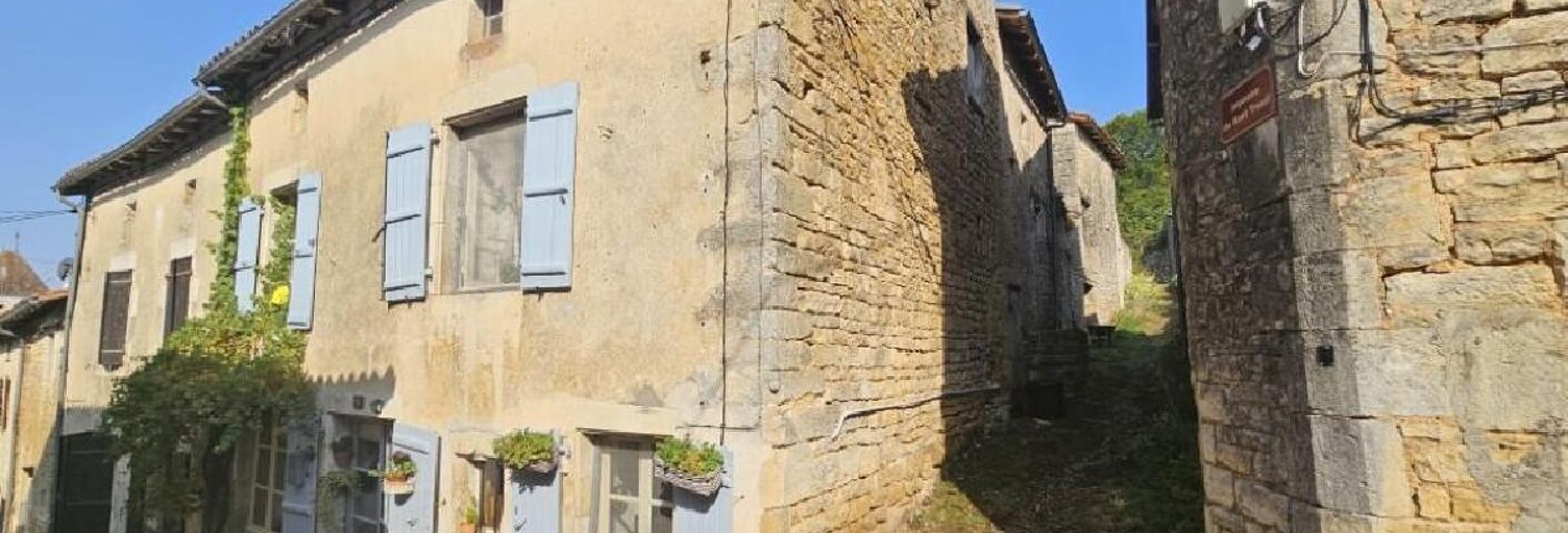 Maison 4 Pièces 108 m² à vendre à Nanteuil-en-Vallée (16700)