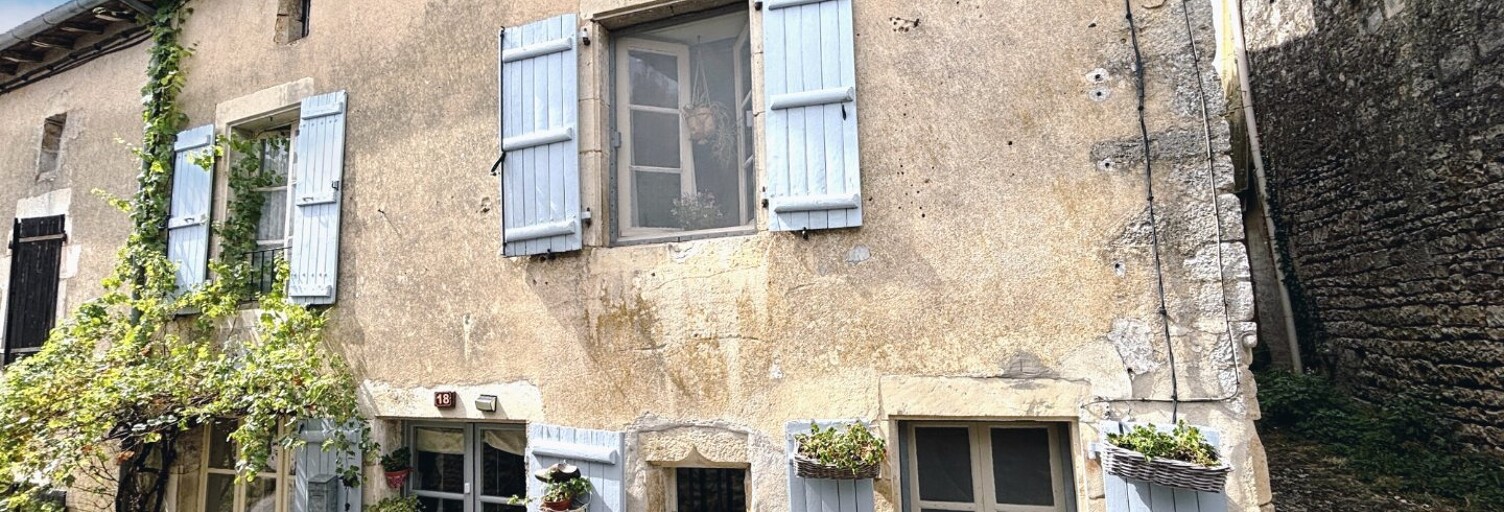 Maison 5 Pièces 108 m² à vendre à Nanteuil-en-Vallée (16700)