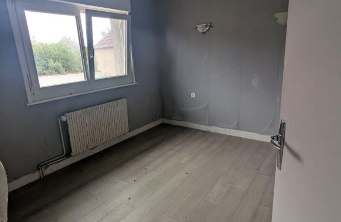 Immeuble investissement avec local et appartement Vaite — photo 5