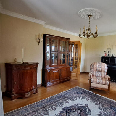 Maison 11 pièces 240000 €